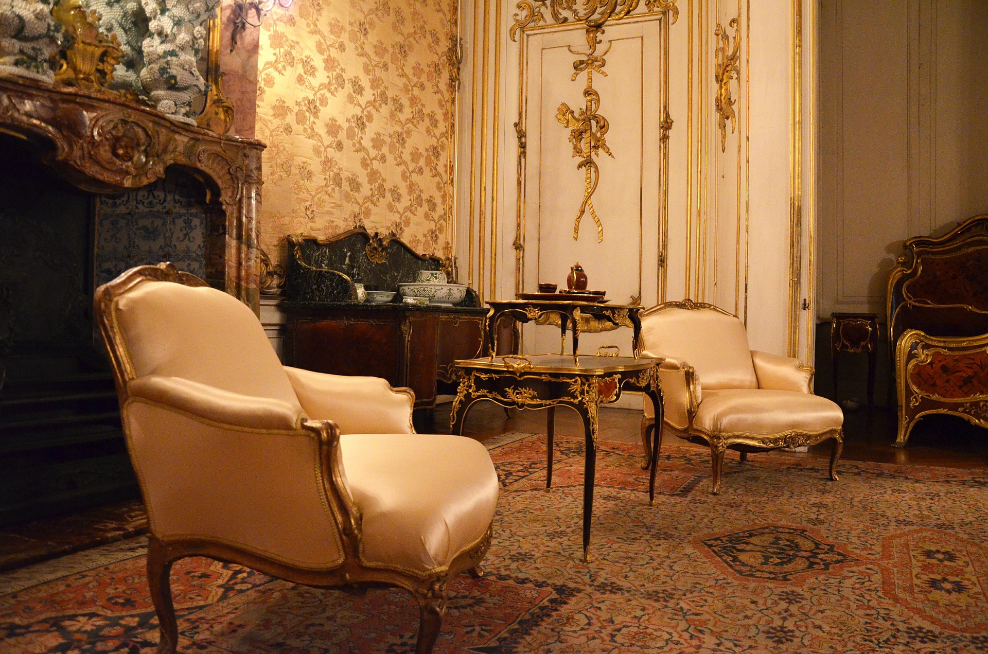 Is your antique valuable, or just old? 7 ideas to find out