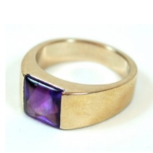 Amethyst yellow gold ring you can loan or sell to Biltmore Loan